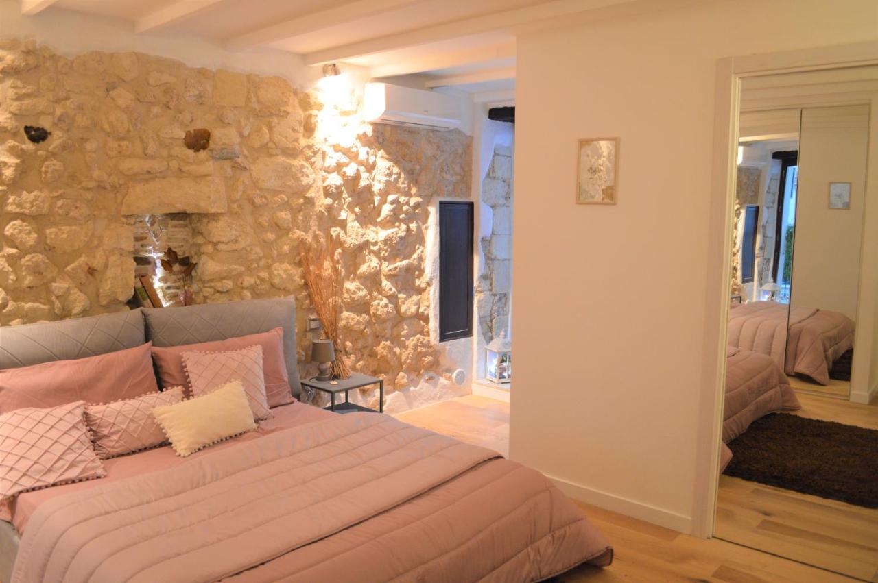 Domu 600 - Suite Mini Appartamento Cagliari Centro Storico المظهر الخارجي الصورة