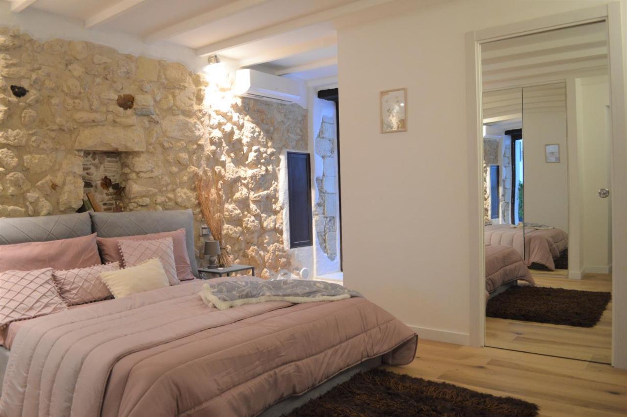 Domu 600 - Suite Mini Appartamento Cagliari Centro Storico المظهر الخارجي الصورة
