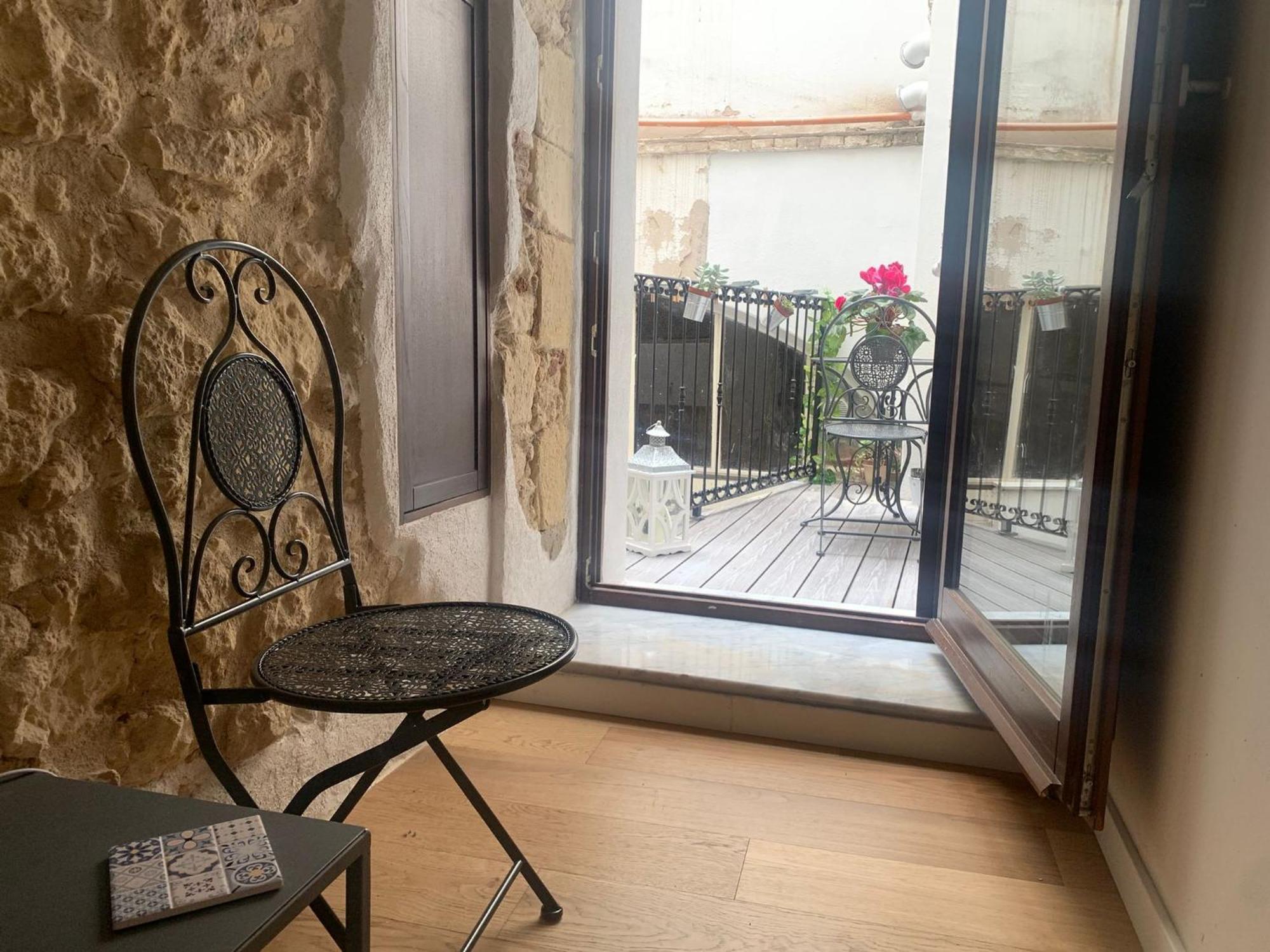 Domu 600 - Suite Mini Appartamento Cagliari Centro Storico المظهر الخارجي الصورة